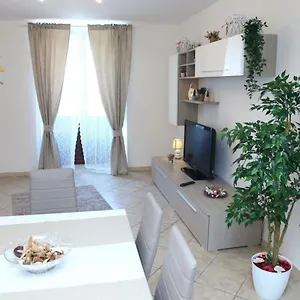 Garibaldi Suites & Catania